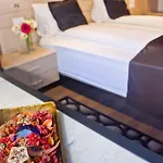 Z Executive Boutique Hotel