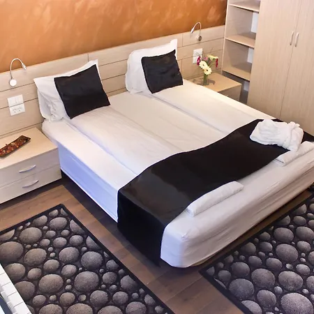 Z Executive Boutique Отель Бухарест