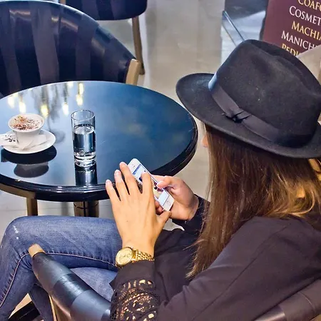 Z Executive Boutique 4* Бухарест