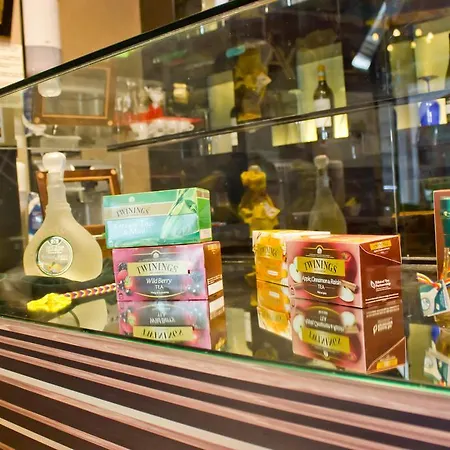 Z Executive Boutique Отель Бухарест