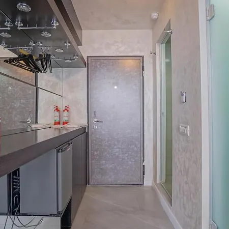 Z Executive Boutique 4*