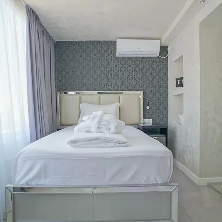 Z Executive Boutique Отель 4*