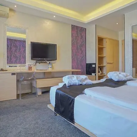 Z Executive Boutique 4*