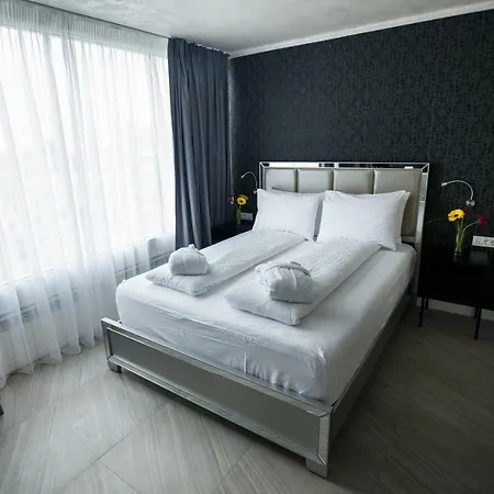 Z Executive Boutique Отель Бухарест