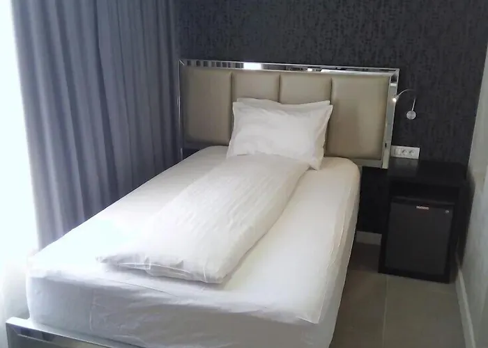 Z Executive Boutique Hotel 4*