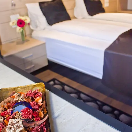 Z Executive Boutique Hotel