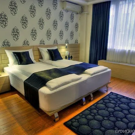Hotel Z Executive Boutique 4*