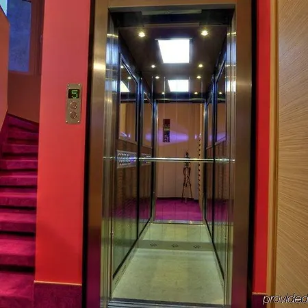 Z Executive Boutique Hotel Boekarest