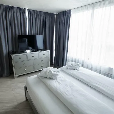 Z Executive Boutique Hotell 4*