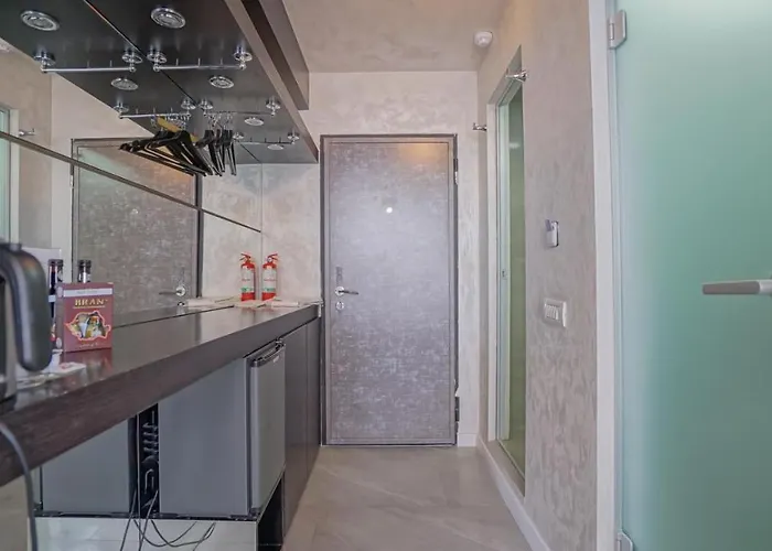 Z Executive Boutique 4*