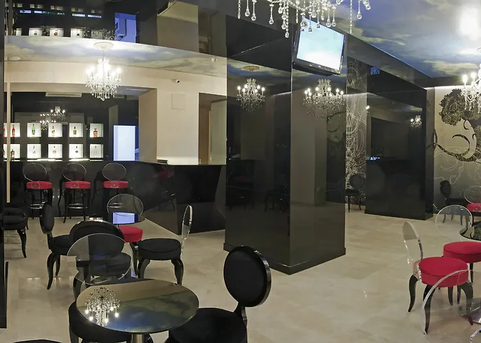 מלון Z Executive Boutique 4*